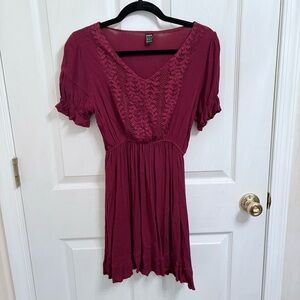 😀Fun Burgundy Party Dress🌹